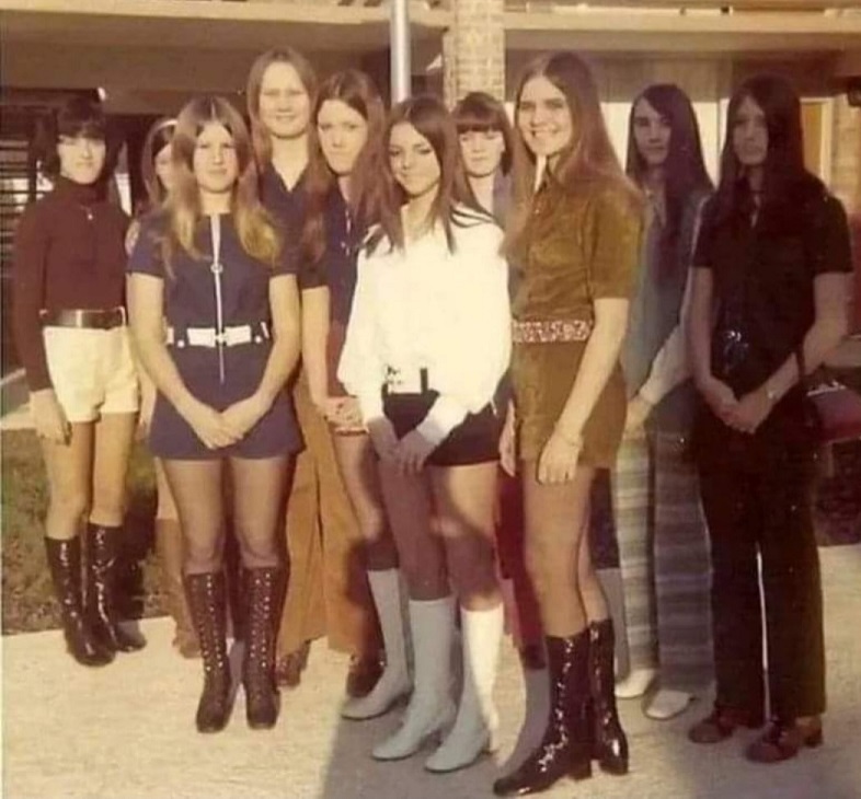 1970s Girls WY.jpg