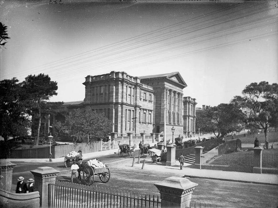 Australian Museum College St 1870.jpg