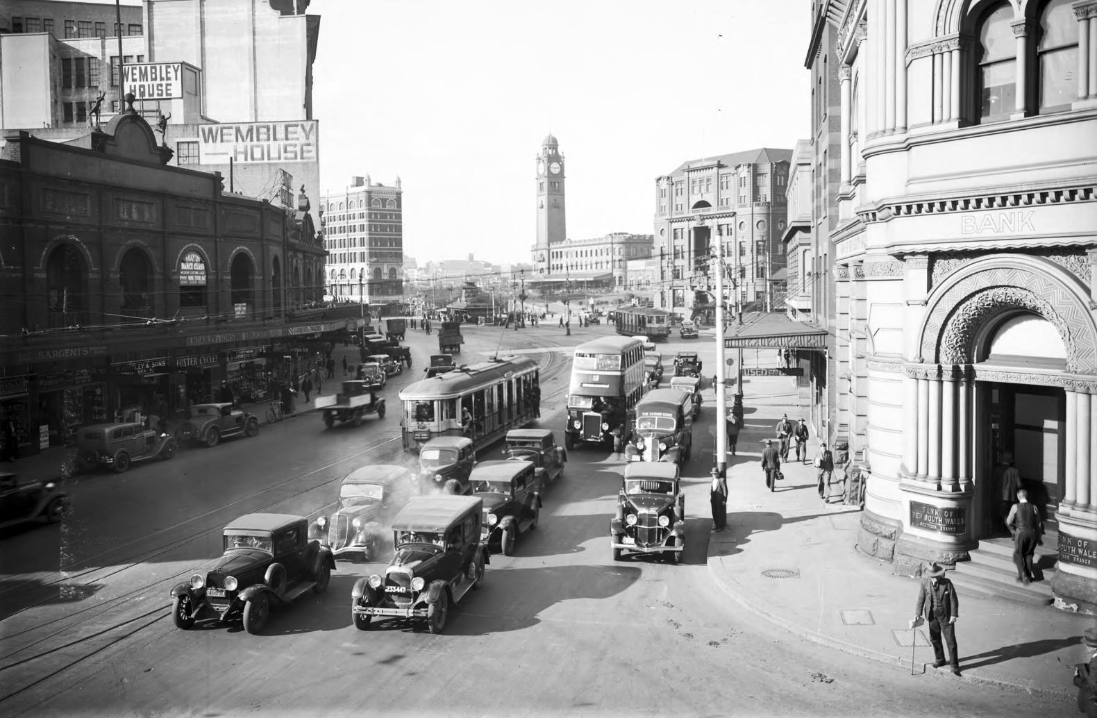 Broadway 1930s.jpg