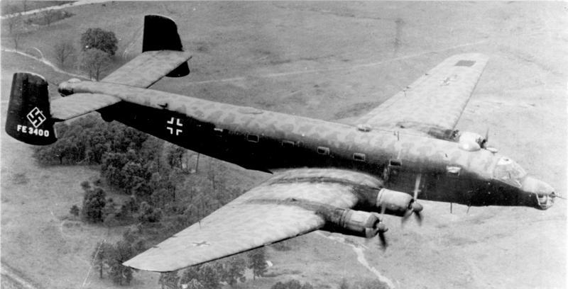 Bundesarchiv_Bild_141-2472,_Flugzeug_Junkers_Ju_290_A-7-2.jpg