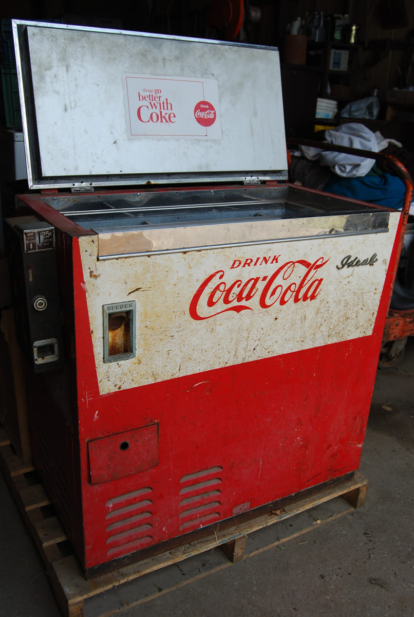Coke machines wond.jpg