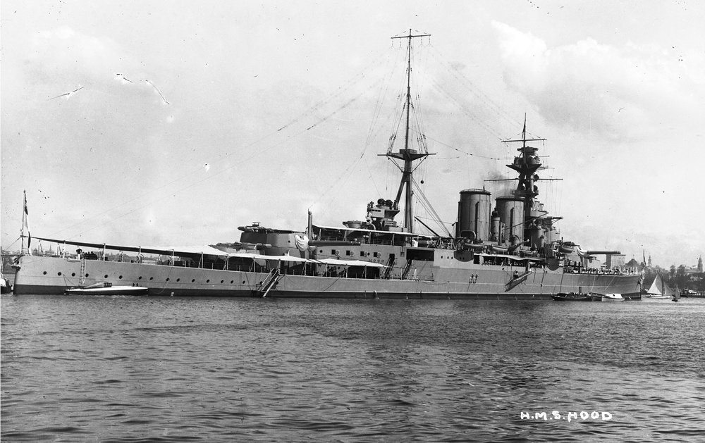HMS HOOD battlecruiser 1924 Sydney Harbour.jpg