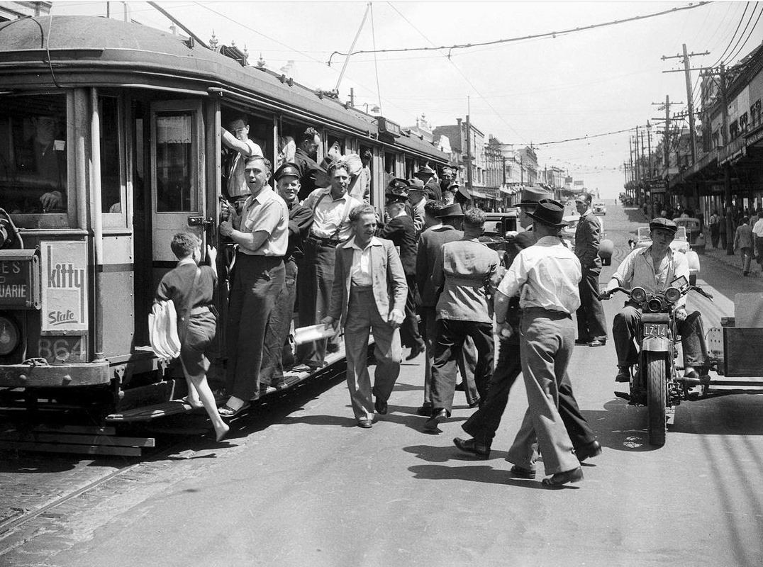 Parramatta Rd, Leichhardt 1946.jpg