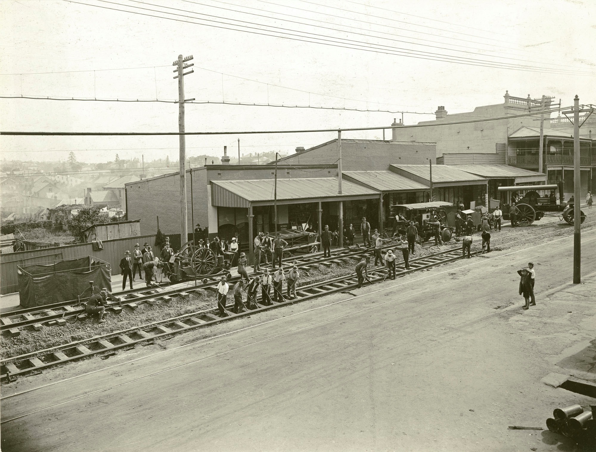 Rerailing the tram tracks on Enmore Road Newtown 1923.jpg