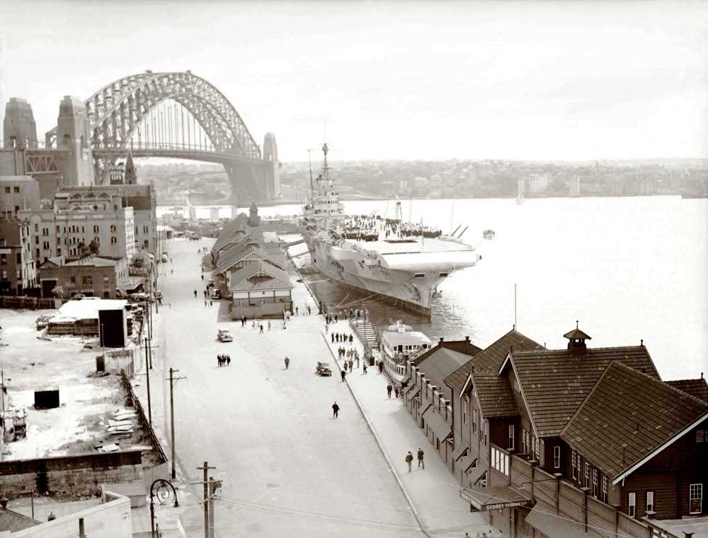 Sydney-Harbour-1942.jpg