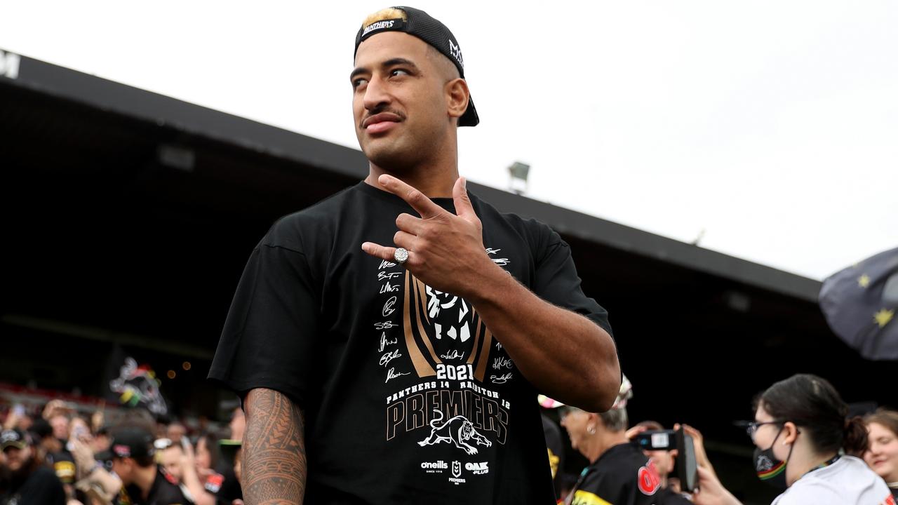 The signing of Viliame Kikau means the Bulldogs have 22 players contracted for 2023.